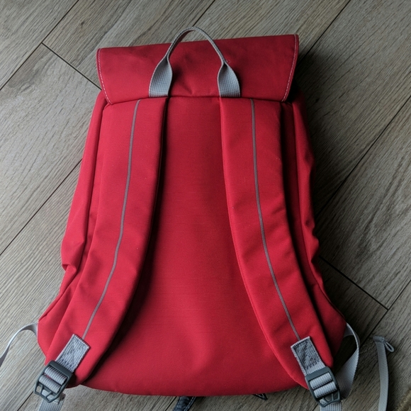 Shark backpack - Picture 3 of 5